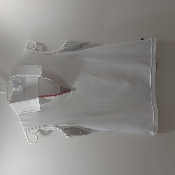 Brand New Nivo Sports Women's Tanktop - Picture 3 of 5